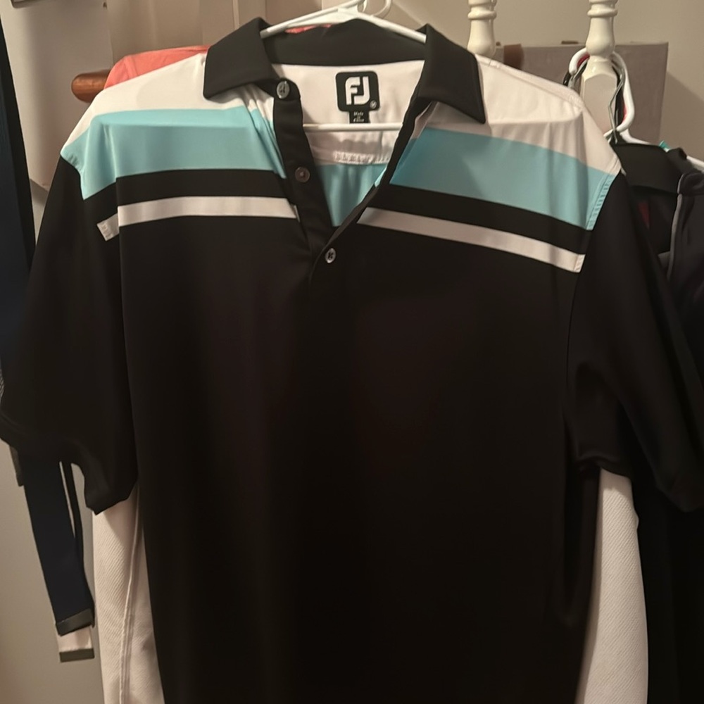 Footjoy men’s golf polo size medium (fits like large)
